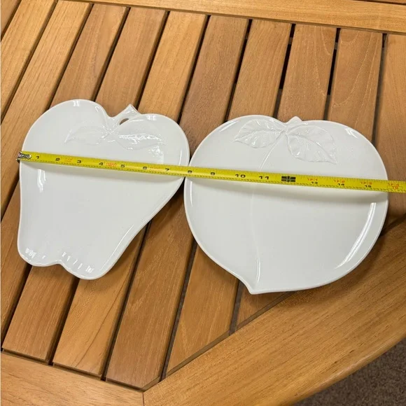 Mikasa summer fruit plates . Peaches and Apple. Two for $15 - Picture 2 of 8